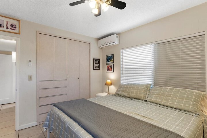 Room 55 of 184