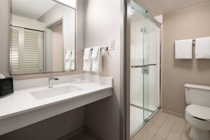 Courtyard by Marriott Bakersfield