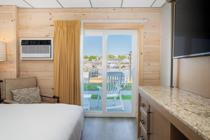 Boothbay Harbor Inn
