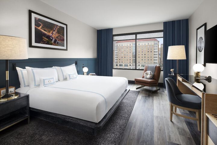 The Oaklander Hotel Autograph Collection