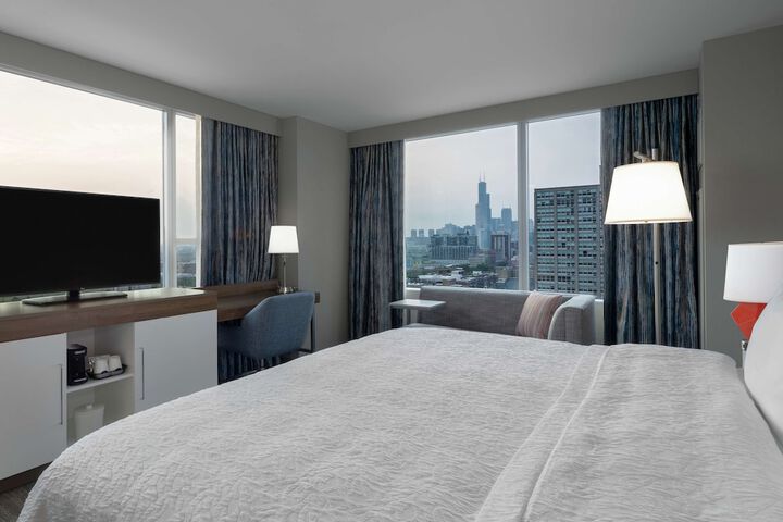 Room 27 of 52
