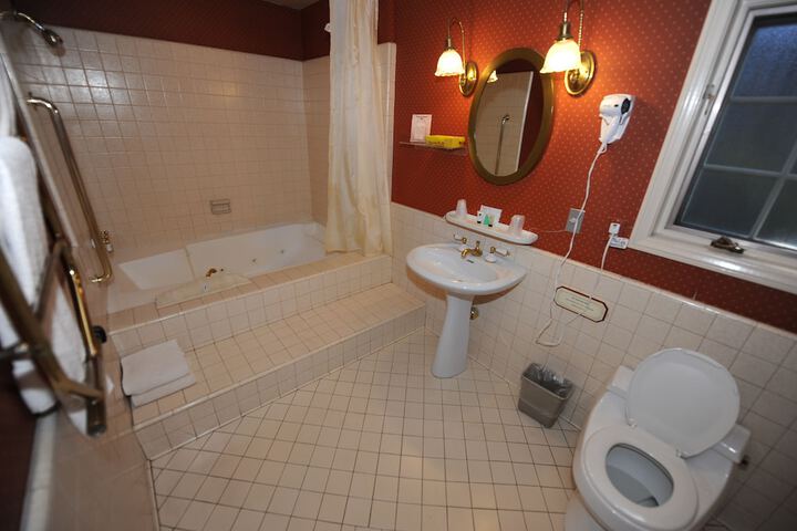 Room 20 of 29