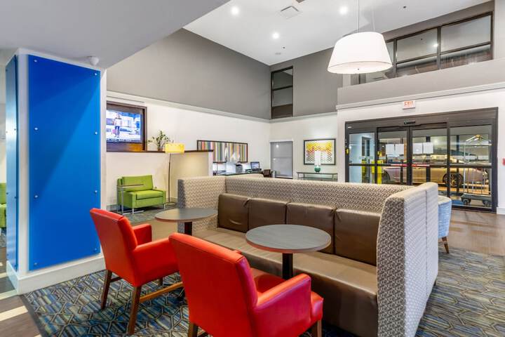 Hotel 4 of 60