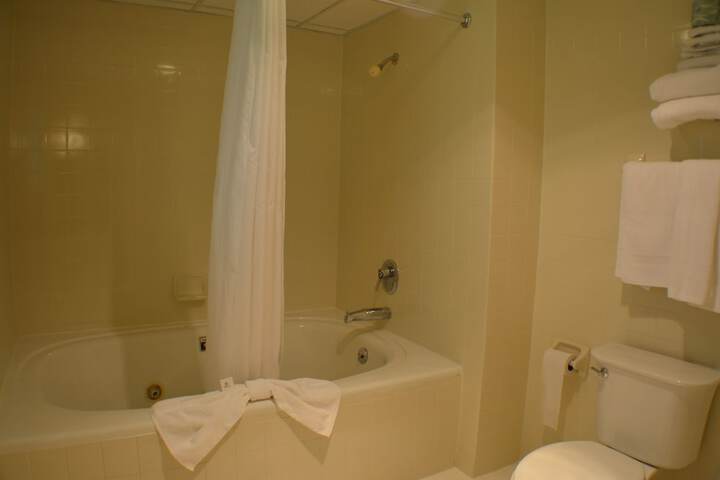Room 41 of 64