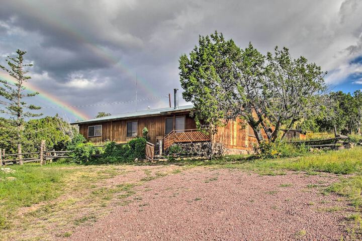 Peaceful Ranch Cabin 3 Mi to Becker Lake!