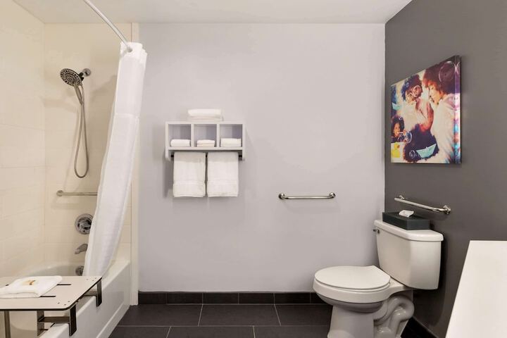 Room 31 of 70