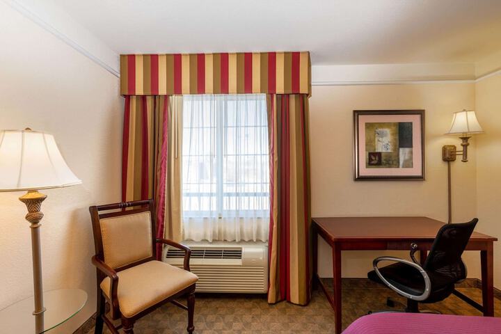 Room 20 of 29