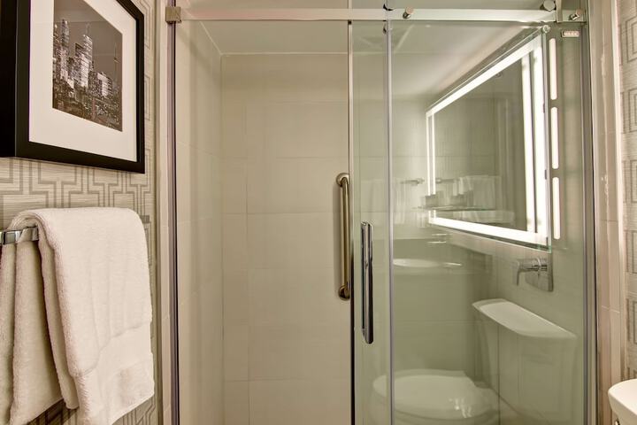 DoubleTree by Hilton Hotel Toronto Downtown