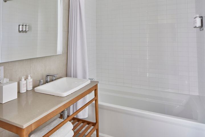 The Sarasota Modern a Tribute Portfolio Hotel