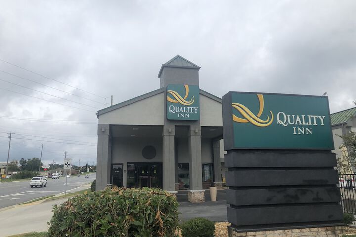 Quality Inn Calhoun North I-75