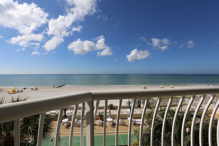 Shoreline Island Resort - Exclusively Adult