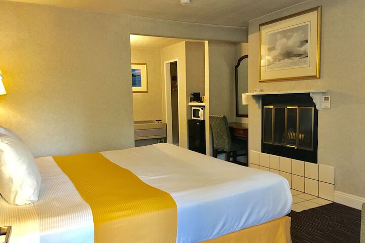 Room 37 of 159