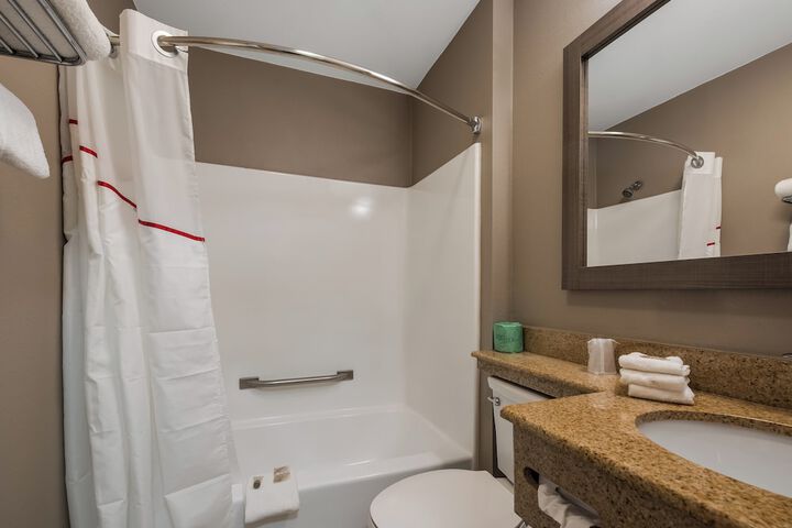 Red Roof Inn & Suites Vineland - Buena