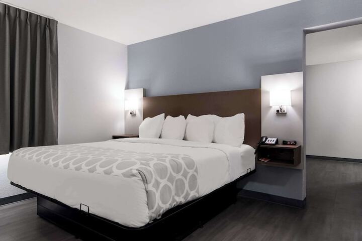 Room 16 of 20