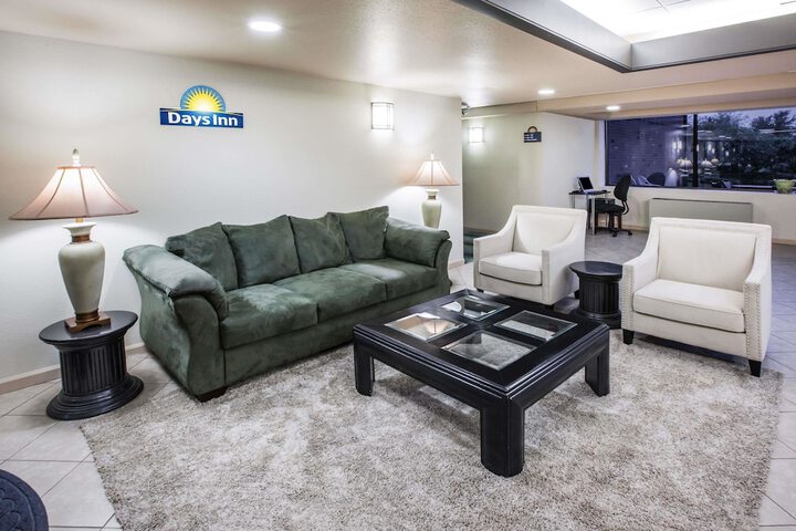 Days Inn by Wyndham Midland