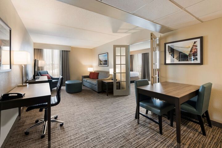 Room 32 of 45