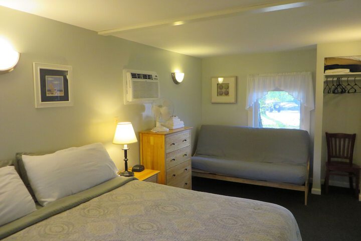 Room 43 of 70