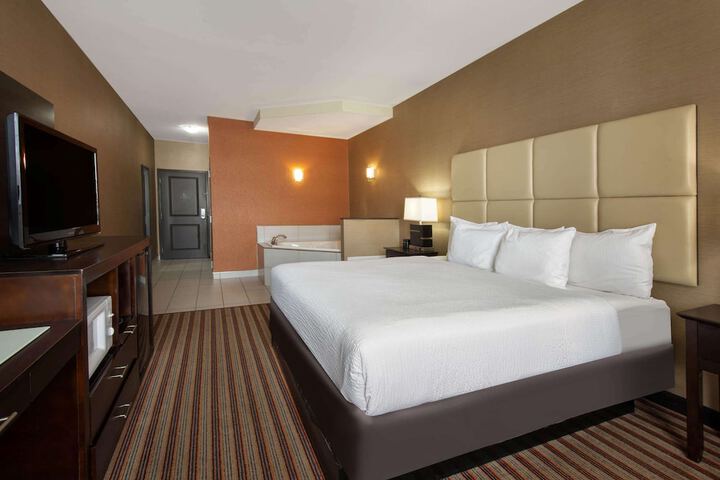 Room 19 of 37