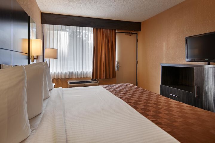 Room 16 of 24