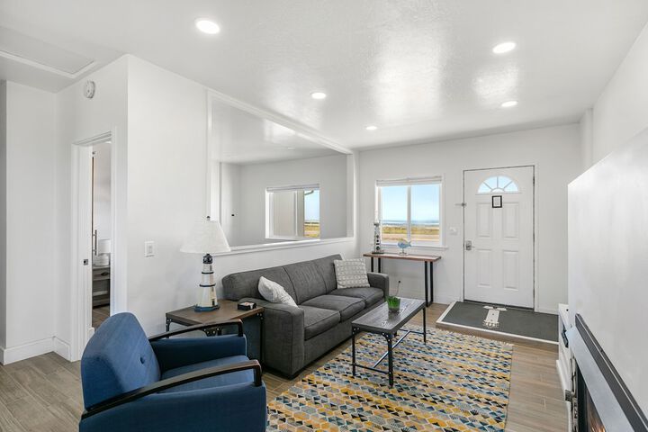 Room 27 of 115