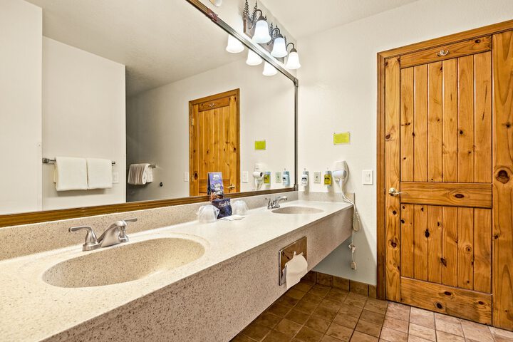 Room 44 of 51