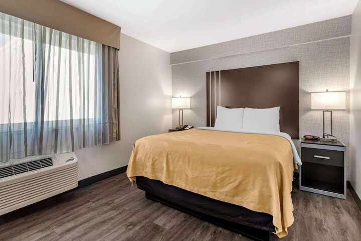 Room 50 of 64