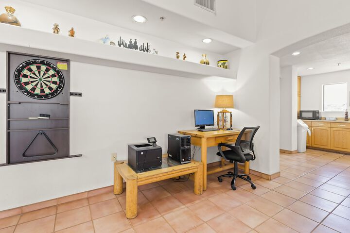 Business Center 54 of 64
