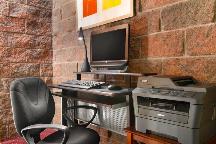 Business Center 20 of 20