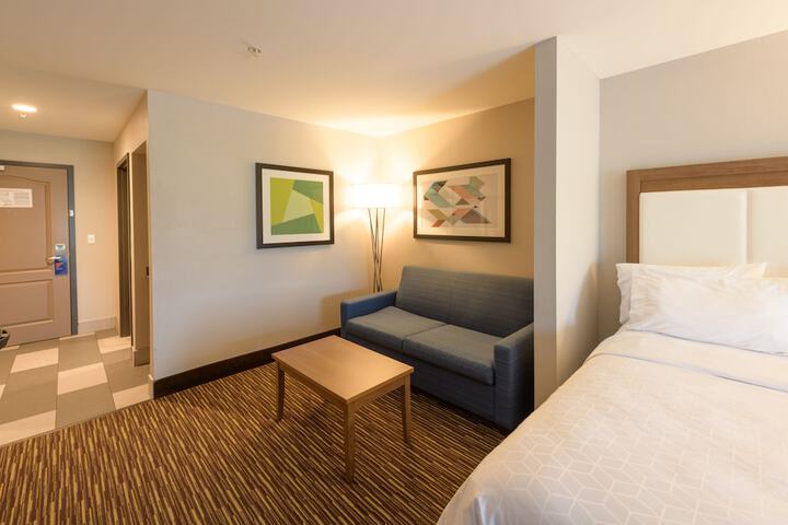 Room 20 of 34