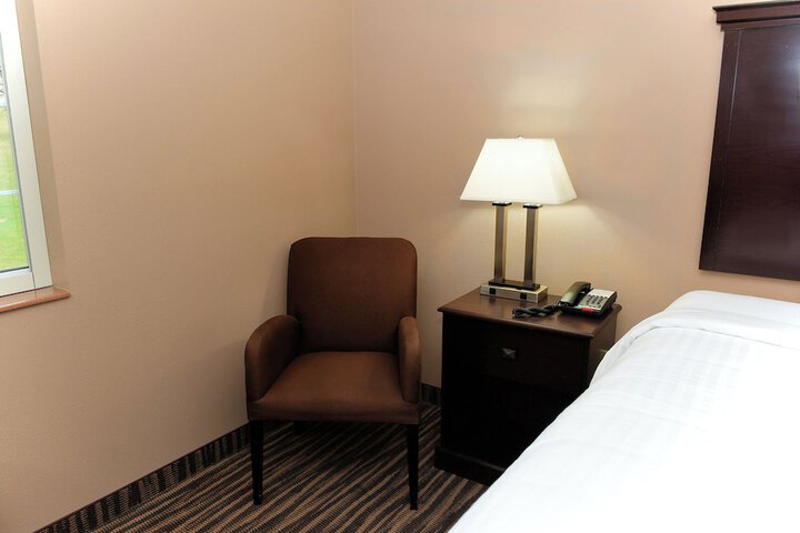 Room 15 of 118