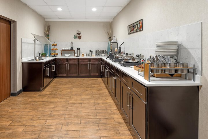 Best Western Plus Miamisburg-Dayton Suites Banquets & Hotel