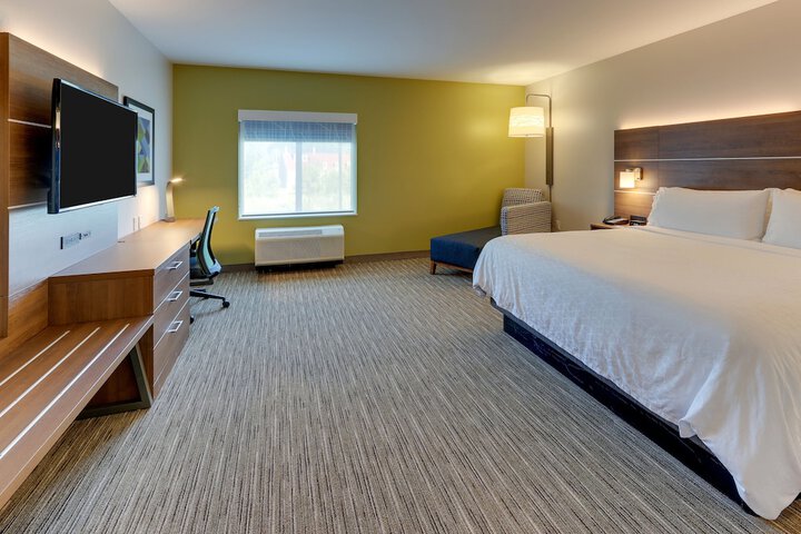 Room 28 of 75