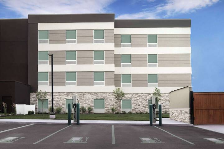 Hotel 4 of 35