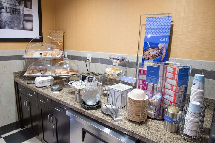 Breakfast/Coffee Service 32 of 36