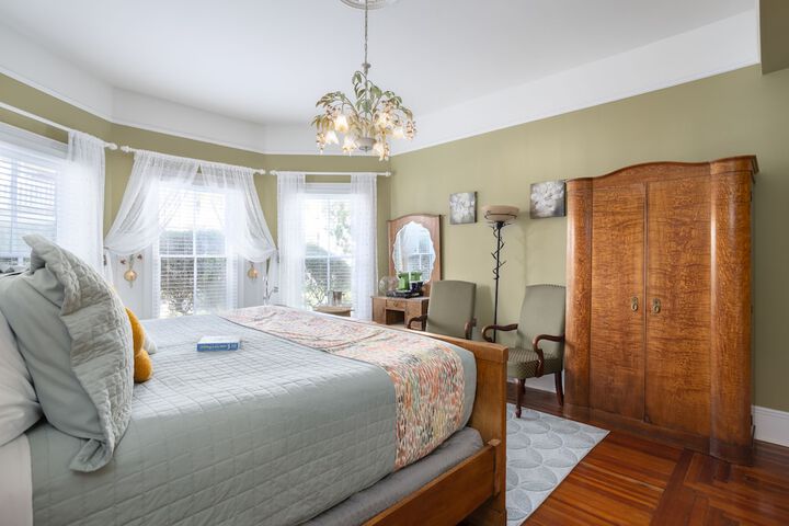 Room 40 of 105
