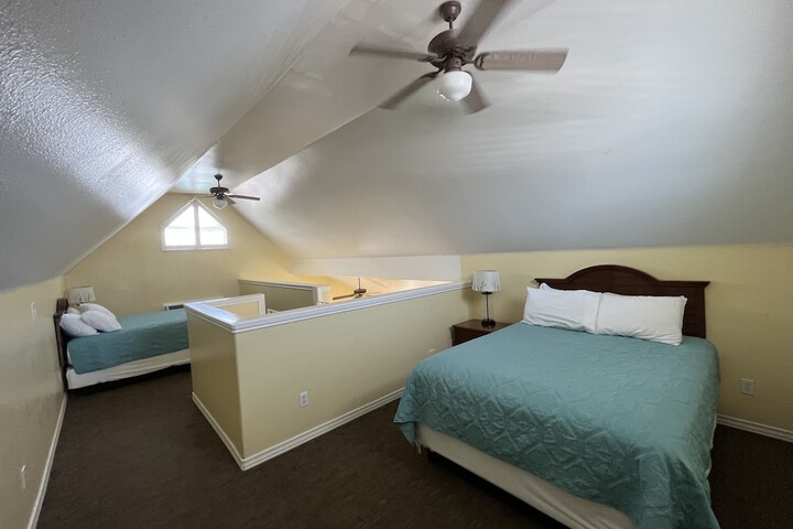 Room 75 of 118