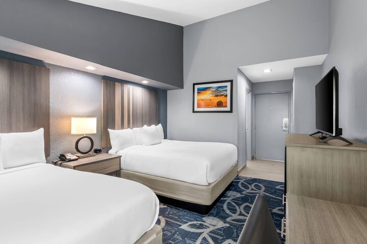 Quality Inn Shawnee North I-40