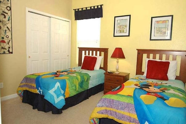 Room 12 of 23