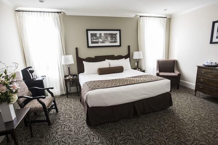 Hume Hotel & Spa