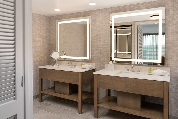 Hilton Fairfax