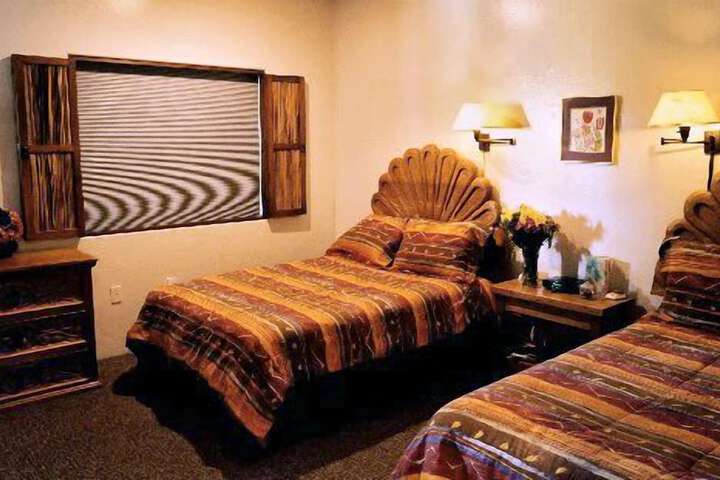 Room 15 of 38