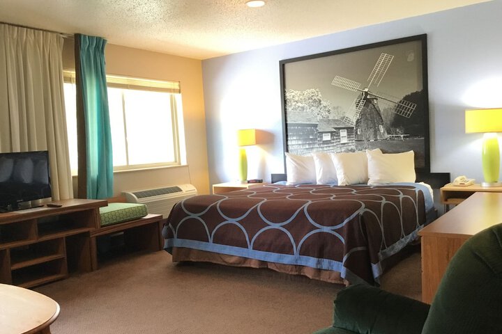 Room 11 of 31