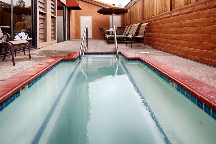 Pool 4 of 22