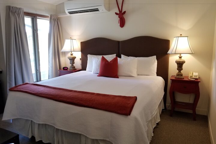 Room 18 of 48