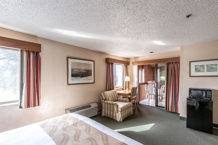 Room 42 of 59