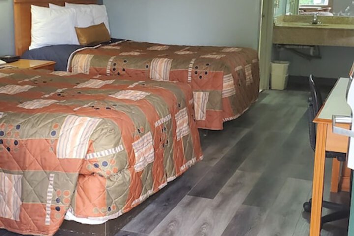 Room 14 of 28