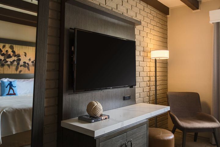 Room 43 of 70