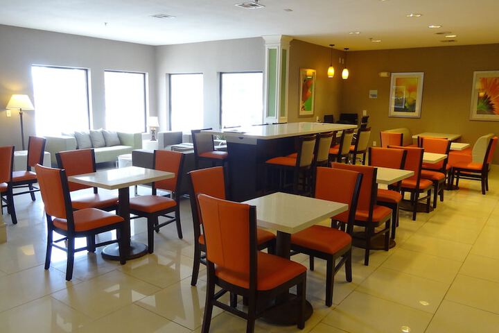 Hotel 6 of 48