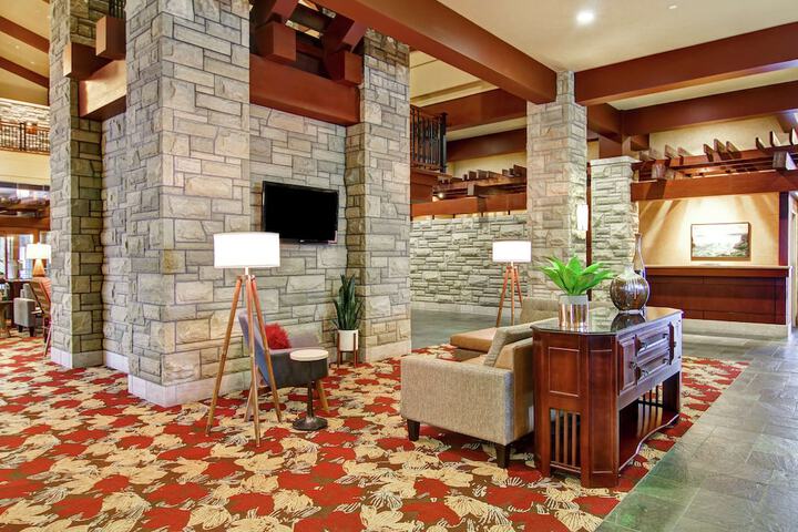 DoubleTree Fallsview Resort & Spa by Hilton Niagara Falls