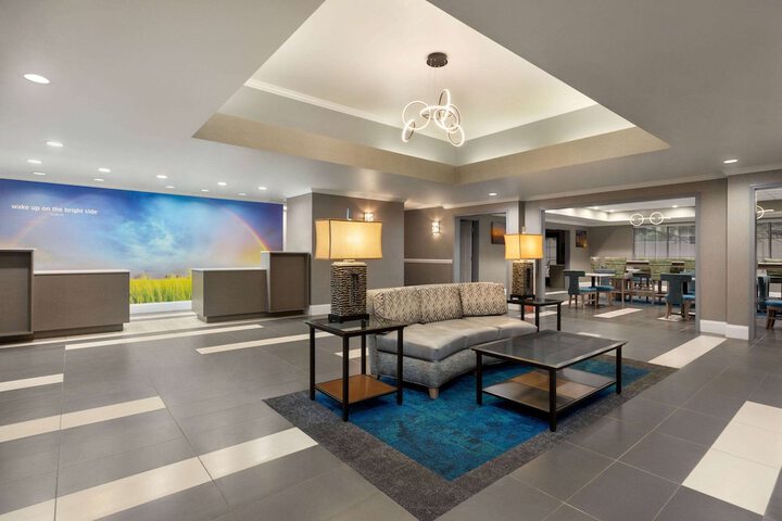 La Quinta Inn & Suites by Wyndham Dublin